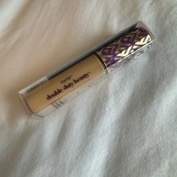 Tarte shape tape. New in box. 27S light-medium sand - Picture 2 of 6